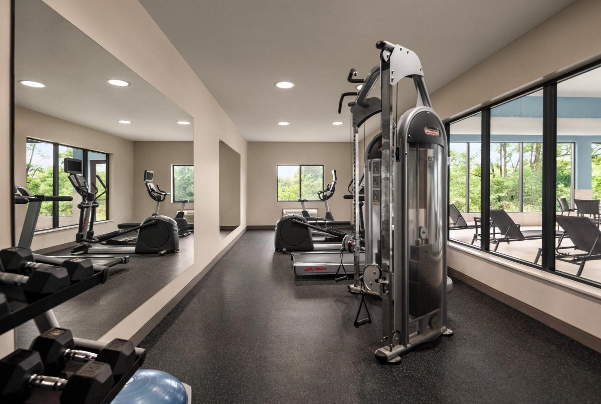 Holiday Inn Express Morgantown By Ihg Екстер'єр фото