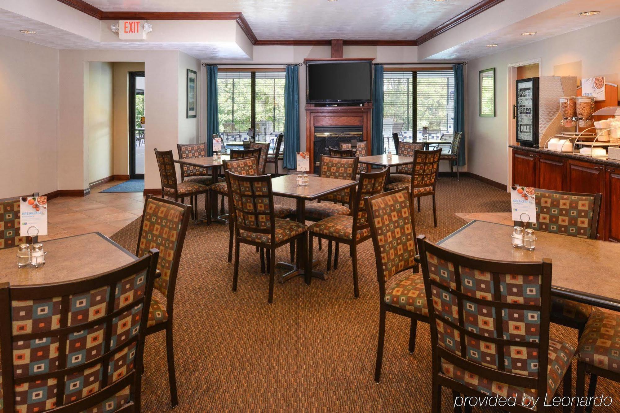 Holiday Inn Express Morgantown By Ihg Екстер'єр фото